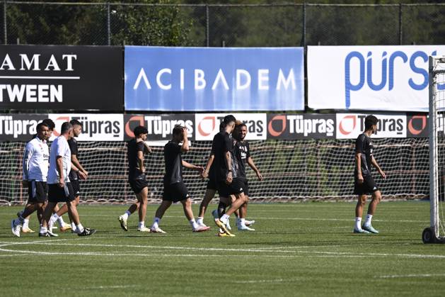 Besiktas training session ahead of UEFA Europa League match against Ajax ISTANBUL, TURKIYE - SEPTEMBER 25: Players of Besiktas attend a training session ahead of UEFA Europa League match against Ajax at Besiktas Nevzat Demir Facilities in Istanbul, Turkiye on September 25, 2024. Istanbul Turkey. Editorial use only. Please get in touch for any other usage.  Copyright: x2025xAnadoluxArifxHüdaverdixYamanx