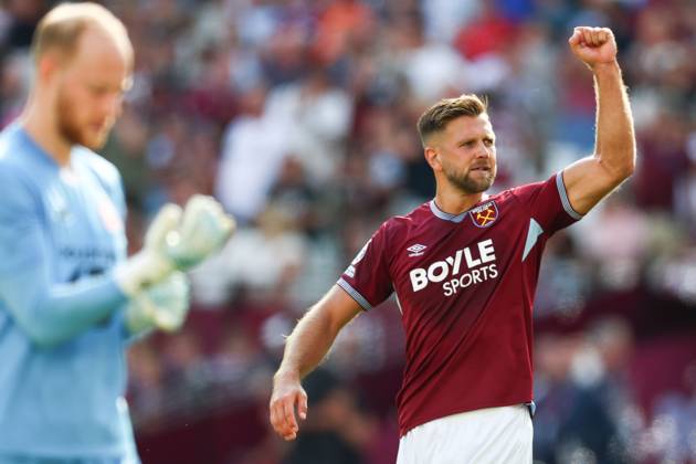Niclas Fullkrug of West Ham United celebrates after scoring a goal (1-1) West Ham United v Lille, Pre Season Friendly, Football, London Stadium, London, UK - 09 Aug 2025London London Stadium United Kingdom EDITORIAL USE ONLY No use with unauthorised audio, video, data, fixture lists, club league logos or live services. Online in-match use limited to 120 images, no video emulation. No use in betting, games or single club league player publications.  Copyright: xSimonxDael Shutterstockx 15433741y