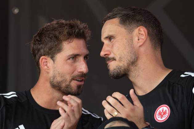 2025.08.13 xVVx Familientag der Eintracht Frankfurt v.l., goalkeeper, Torwart Kevin Trapp (Eintracht Frankfurt) und goalkeeper, Torwart Jens Grahl (Eintracht Frankfurt) (DFL DFB REGULATIONS PROHIBIT ANY USE OF PHOTOGRAPHS as IMAGE SEQUENCES and or QUASI-VIDEO) Copyright: JoaquimxFerreira