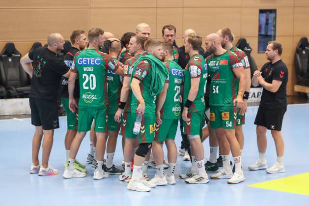 17.08.2025, xgox, Handball - Wartburg Cup SC Magdeburg - Skanderborg Handbold emspor, v.l. Magdeburg im Mannschaftskreis Eisenach