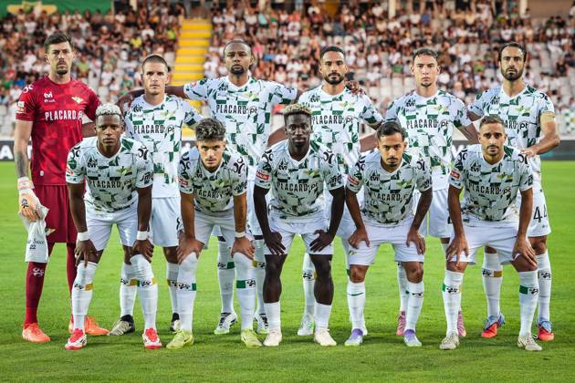 August 10, 2025, Moreira De Conegos, Portugal, Portugal: Team of of Moreirense FC during the Liga Portugal Betlic match between Moreirense FC and FC Alverca at Estadio Comendador Joaquim de Almeida Freitas on August 10, 2025 in Moreira de Conegos, Portugal. Moreira De Conegos Portugal - ZUMAm308 20250810_zsp_m308_023 Copyright: xMatthieuxMirvillex