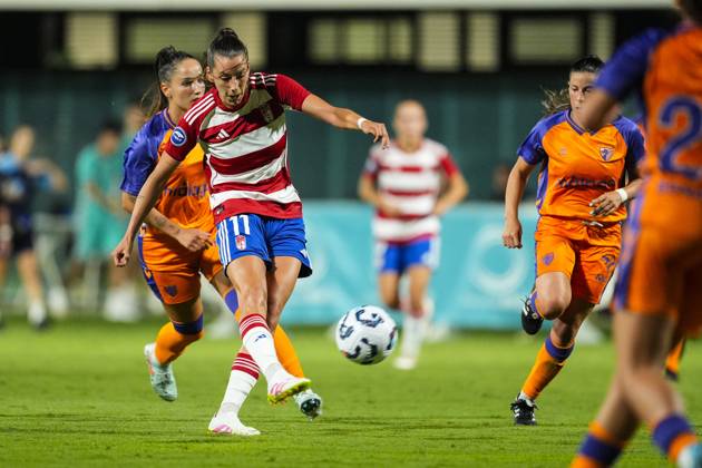 August 20, 2025, Sevilla, Sevilla, SPAIN: Andrea Gomez of Granada CF in action during Andalusian Women s Football Cup match played between Granada CF and Malaga CF at Rafael Gordillo City on August 20, 2025 in Sevilla, Spain Sevilla SPAIN - ZUMAa181 20250820_zaa_a181_121 Copyright: xJoaquinxCorcherox