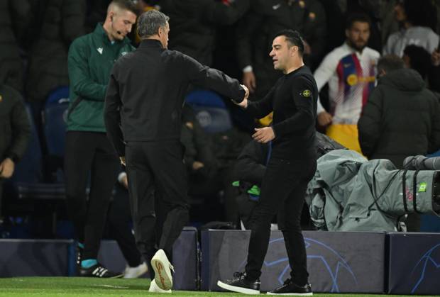 Paris Saint-Germain v Barcelona - UEFA Champions League PARIS, FRANCE - APRIL 10: Coaches Luis Enrique of PSG and Xavi of Barcelona greet each other at the end of the UEFA Champions League quarter finals first leg football match between Paris Saint-Germain and FC Barcelona, Barca at Parc des Princes in Paris, France on April 10, 2024. Ile-de-France France. Editorial use only. Please get in touch for any other usage. Copyright: x2025xAnadoluxMustafaxYalcınx