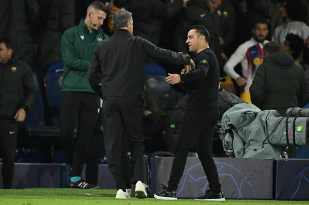 Paris Saint-Germain v Barcelona - UEFA Champions League PARIS, FRANCE - APRIL 10: Coaches Luis Enrique of PSG and Xavi of Barcelona greet each other at the end of the UEFA Champions League quarter finals first leg football match between Paris Saint-Germain and FC Barcelona, Barca at Parc des Princes in Paris, France on April 10, 2024. Ile-de-France France. Editorial use only. Please get in touch for any other usage. Copyright: x2025xAnadoluxMustafaxYalcınx