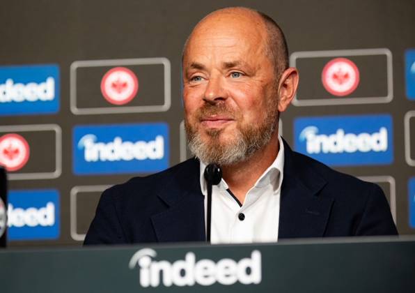 2025.08.22 xVVx Fussball 1. Bundesliga Eintracht Frankfurt Saisonauftakt-Pressekonferenz mit Vorstandssprecher Axel Hellmann v.l., Indeed Frank Hensgens (DFL DFB REGULATIONS PROHIBIT ANY USE OF PHOTOGRAPHS as IMAGE SEQUENCES and or QUASI-VIDEO) Copyright: JoaquimxFerreira