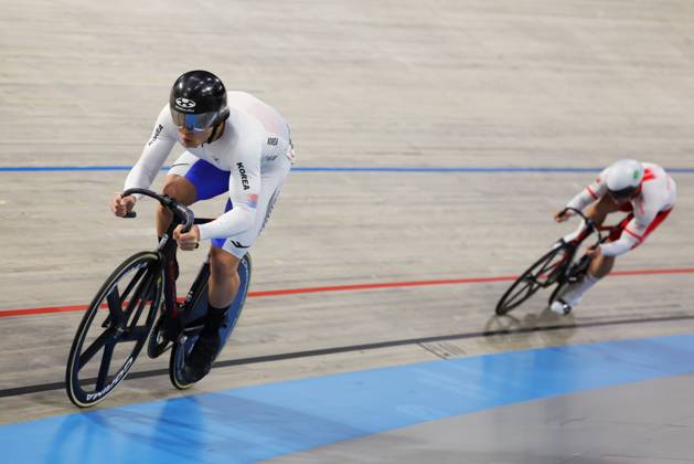 2025 UCI Junior Track World Championships Picture by Alex Whitehead SWpix.com - 23 08 2025 - Cycling - 2025 UCI Junior Track World Championships - Omnisport, Apeldoorn, Netherlands - Men Sprint 1 2 Finals - Taeho Choi (Korea) Copyright: x xSWpix.comx(t axPhotographyxHubxLtd)xAlexxWhitehead SWpix.comx SWP-3030-0951