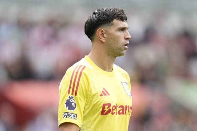 Premier League Brentford v Aston Villa Emiliano Martinez of Aston Villa during the Premier League match Brentford vs Aston Villa at The Gtech Community Stadium, London, United Kingdom, 23rd August 2025 (Photo by Harvey Murphy News Images) Copyright: xHarveyxMurphy NewsxImagesx