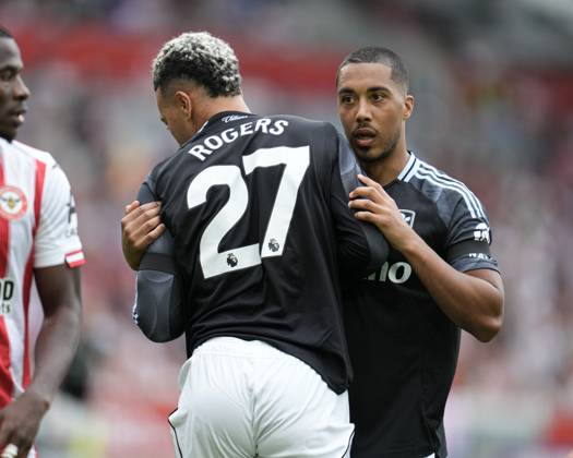 Premier League Brentford v Aston Villa Morgan Rogers of Aston Villa and Youri Tielemans of Aston Villa during the Premier League match Brentford vs Aston Villa at The Gtech Community Stadium, London, United Kingdom, 23rd August 2025 (Photo by Harvey Murphy News Images) Copyright: xHarveyxMurphy NewsxImagesx