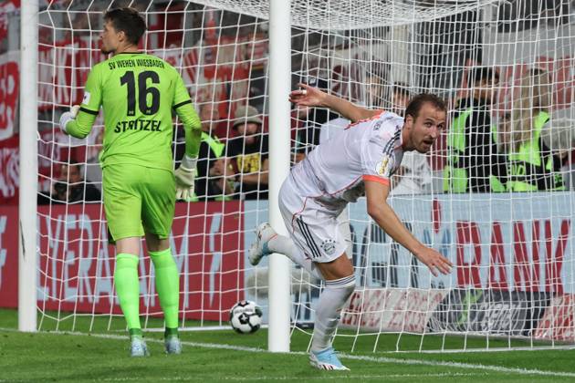 Matchwinner Harry Edward Kane (FC Bayern München, 9) mit dem Torjubel und Tor zum 2:3 Sieg in der 90+5 Minute, Nachspielzeit , DFB-Pokal, 1. Runde, SV Wehen Wiesbaden - Bayern München, Fussball Bundesliga, 1. Bundesliga, Saison 2025 2026, 27.08.2025, -
