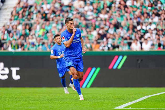 Torjubel nach Tor zum 1:3 per Elfmeter Strafstoss Patrik Schick (Bayer 04 Leverkusen, 14) GER, SV Werder Bremen vs. Bayer 04 Leverkusen, Fussball, Bundesliga, Spieltag 2, Spielzeit 2025 2026, 30.08.2025 DFL REGULATIONS PROHIBIT ANY USE OF PHOTOGRAPHS AS IMAGE SEQUENCES AND OR QUASI-VIDEO GER, SV Werder Bremen vs. Bayer 04 Leverkusen, Fussball, Bundesliga, Spieltag 2, Spielzeit 2025 2026, 30.08.2025 Bremen Copyright: xEibner-Pressefoto MarcelxvonxFehrnx EP_MFN