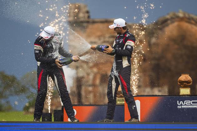 AUTO - WRC, Motorsport Rallye, WM - RALLY DEL PARAGUAY 2025 Matteo FONTANA, Alessandro ARNABOLDI, Ford Fiesta Rally3, podium, portrait during the 2025 Rally del Paraguay, 10th round of the 2025 WRC World Rally Car Championship, from August 28 to 31, 2025 at Encarnacion, Itapua, Paraguay - EncarnacionParaguay Copyright: xNikosxKatikisx