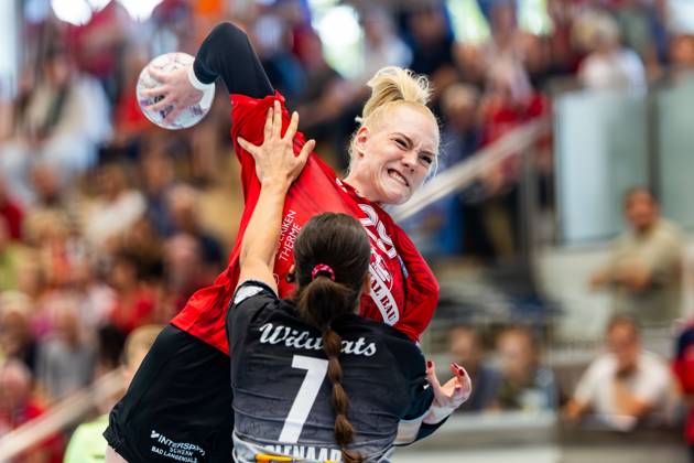 Lynn Molenaar (SV Union Halle-Neustadt Wildcats) Johanna Reichert (Thueringer HC,29)