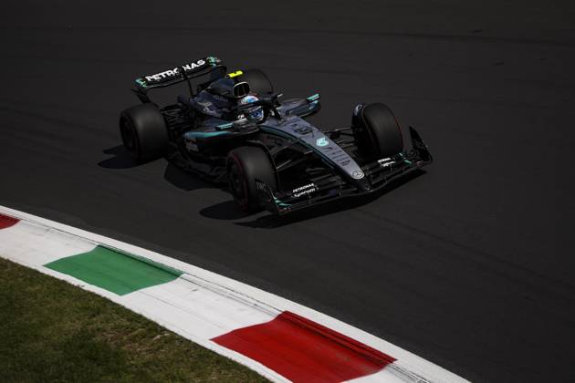 F1 - ITALIAN GRAND PRIX 2025 12 KIMI ANTONELLI Andrea (ita), Mercedes AMG F1 Team W16, action during the 2025 Formula 1 Pirelli Grand Premio d™Italia, 2025 Italian Grand Prix, 16th round of the 2025 FIA Formula One World Championship, WM, Weltmeisterschaft from September 5 to 7, 2025 on the Autodromo Nazionale Monza, in Monza, Italy - MonzaItaly  Copyright: xXavixBonillax