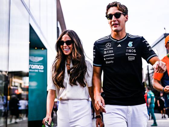 F1 Grand Prix of Italy Carmen Mundt and 63 George Russell of the Mercedes-AMG Petronas Formula One Team, Mercedes W16 Team, are in the pit lane during the FIA Formula One World Championship, WM, Weltmeisterschaft Formula 1 Pirelli Gran Premio d Italia 2025, on September 7, 2025, in Monza, Italy Monza Italy  Copyright: xLucaxBarsalix originalFilename:barsali-notitle250907_npRhh.jpg