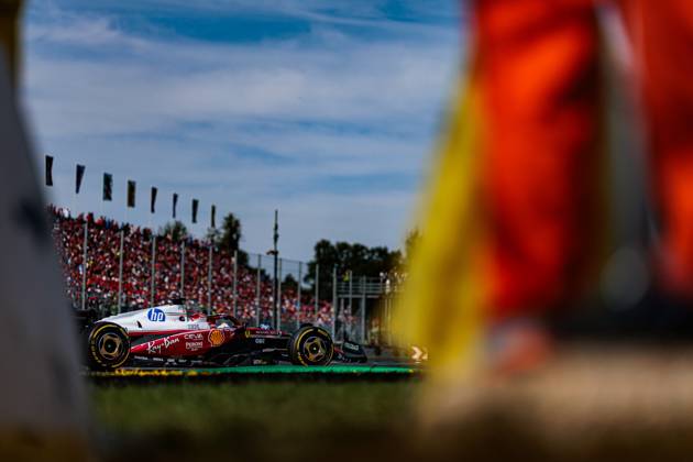 F1 - ITALIAN GRAND PRIX 2025 16 LECLERC Charles (mco), Scuderia Ferrari SF-25, action during the 2025 Formula 1 Pirelli Grand Premio d™Italia, 2025 Italian Grand Prix, 16th round of the 2025 FIA Formula One World Championship, WM, Weltmeisterschaft from September 5 to 7, 2025 on the Autodromo Nazionale Monza, in Monza, Italy - MonzaItaly Copyright: xGERMAINxHAZARDx