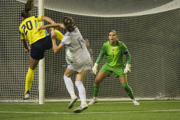 250910 Norges malvakt Erla Braathen under F16-landskampen i fotboll mellan Sverige och Norge den 10 september 2025 i Örnsköldsvik. Copyright: JONASxFORSBERG BB250910BB305