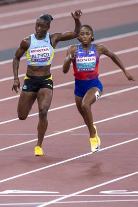 Day 2 - World Athletics Championships Tokyo 2025 Melissa Jefferson-Wooden (R) of the United States and Julien Alfred of Saint Lucia compete in the women s 100-meter final at the World Athletics Championships at the National Stadium in Tokyo on Sept. 14, 2025 Tokyo Japan Copyright: xAndrzejxIwanczukx originalFilename:iwanczuk-day2worl250915_npKdJ