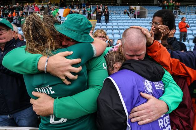 2025 Women s Rugby World Cup Quarter-Final, Sandy Park, Exeter, England 14 9 2025 France vs Ireland Ireland s Fiona Tuite with her Fiance Eric O™Sullivan and Sadhbh McGrath with her Dad Mike McGrath Fiona Tuite with her Fiance Eric O™Sullivan and Sadhbh McGrath with her Dad Mike McGrath 14 9 2025 Copyright: x INPHO BenxBradyx BB3_7534