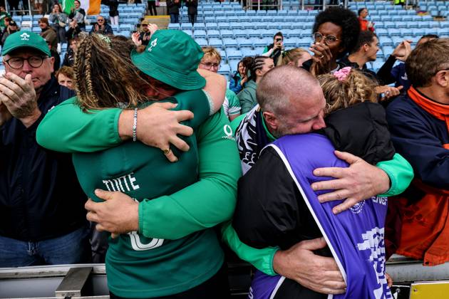 2025 Women s Rugby World Cup Quarter-Final, Sandy Park, Exeter, England 14 9 2025 France vs Ireland Ireland s Fiona Tuite with her Fiance Eric O™Sullivan and Sadhbh McGrath with her Dad Mike McGrath Fiona Tuite with her Fiance Eric O™Sullivan and Sadhbh McGrath with her Dad Mike McGrath 14 9 2025 Copyright: x INPHO BenxBradyx BB3_7579