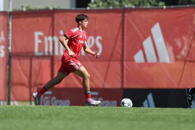 Gil Neves ( SL Benfica ) during the match between SL Benfica and Qarabag FK, valid for Youth League at Benfica Campus on 16 September 2025. Lisbon Benfica Campus Lisbon Portugal Copyright: xIMAGOx xPRIMExSPORTSxIMAGESx xFILIPExOLIVEIRAx
