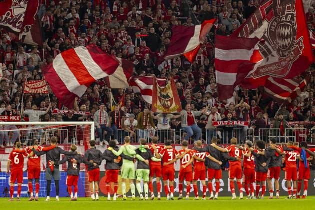 17.09.2025, Fussball UEFA Championsleague 2025 2026: 1.Spieltag, FC Bayern München - FC Chelsea, in der Allianz-Arena München. Schlussjubel der Bayern nach dem Spiel.