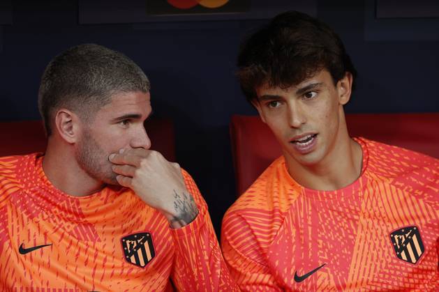 Atletico Madrid v Club Brugge - UEFA Champions League MADRID, SPAIN - OCTOBER 12: Atletico Madrid s players Joao Felix (R) and Rodrigo de Paul (L) sit on a bench during the UEFA Champions League Group B football match between Atletico Madrid and Club Brugge at Civitas Metropolitano Stadium in Madrid, Spain on October 12, 2022. Madrid Spain. Editorial use only. Please get in touch for any other usage.  Copyright: x2025xAnadoluxBurakxAkbulutx