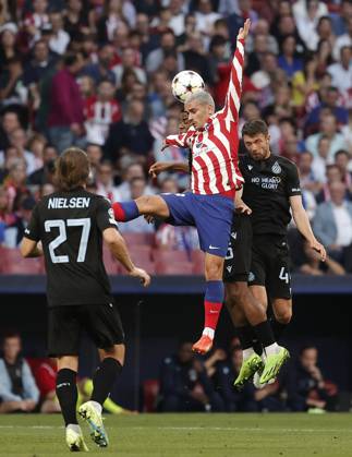 Atletico Madrid v Club Brugge - UEFA Champions League MADRID, SPAIN - OCTOBER 12: Atletico Madrid s player Antoine Griezmann (C) in action during the UEFA Champions League Group B football match between Atletico Madrid and Club Brugge at Civitas Metropolitano Stadium in Madrid, Spain on October 12, 2022. Madrid Spain. Editorial use only. Please get in touch for any other usage.  Copyright: x2025xAnadoluxBurakxAkbulutx