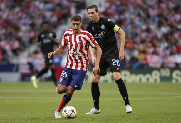 Atletico Madrid v Club Brugge - UEFA Champions League MADRID, SPAIN - OCTOBER 12: Club Brugge s player Hans Vanaken (R) in action against Nahuel Molina (16) of Atletico Madrid during the UEFA Champions League Group B football match between Atletico Madrid and Club Brugge at Civitas Metropolitano Stadium in Madrid, Spain on October 12, 2022. Madrid Spain. Editorial use only. Please get in touch for any other usage.  Copyright: x2025xAnadoluxBurakxAkbulutx