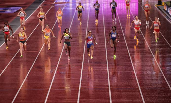 Day 9 - World Athletics Championships Tokyo 2025 Sha Carri Richardson of the United States, Daryll Neita of Great Britain, and Jonielle Smith compete for the medals during the 4 x 100m relay at the World Athletics Championships 2025 at the National Stadium in Tokyo, Japan, on September 21, 2025. Tokoyo Japan  Copyright: xMIxNewsx originalFilename:fletcher-worldath250921_npL1O.jpg