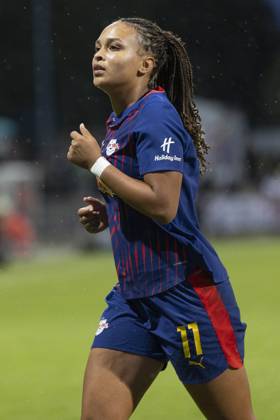 Google Pixel Frauen Bundesliga: Eintracht Frankfurt - RB Leipzig, 22.09.2025 Lisa Baum (RB Leipzig 11), Freisteller, Portrait Porträt, Eintracht Frankfurt - RB Leipzig, Frankfurt, Stadion am Brentanobad, 22.9.2025 Copyright: xBEAUTIFULxSPORTS Gawlikx