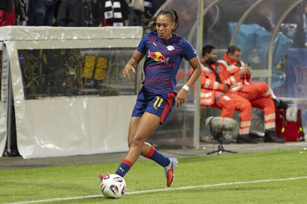 Google Pixel Frauen Bundesliga: Eintracht Frankfurt - RB Leipzig, 22.09.2025 Lisa Baum (RB Leipzig 11) am Ball, Freisteller, Portrait Porträt, Eintracht Frankfurt - RB Leipzig, Frankfurt, Stadion am Brentanobad, 22.9.2025 Copyright: xBEAUTIFULxSPORTS Gawlikx