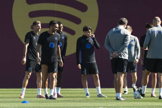 FC Barcelona, Barca Training Session Ferran Torres, Lewandowski, Markus Rashford, and Toni Fernandez participate in the training day of FC Barcelona ahead of the Spanish League, La Liga EA Sports, football match against Real Oviedo at Ciudad Esportiva Joan Gamper in Sant Joan Despi, Barcelona, Spain, on September 24, 2025. Barcelona Spain  Copyright: xRubenxDexLaxRosax originalFilename:delarosa-training250924_npKBJ