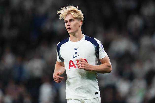 UK: Tottenham Hotspur FC v Villarreal CF. UEFA Champions League. Matchday 1. Lucas Bergvall of Tottenham Hotspur during the UEFA Champions League match, between Tottenham Hotspur FC and Villarreal CF, matchday 1, played at Tottenham Hotspur Stadium on September 16, 2025 in London, Spain. kpng Copyright: xBaguxBlancox xPRESSINx PS_2509217_TOT_VIL_2526_219