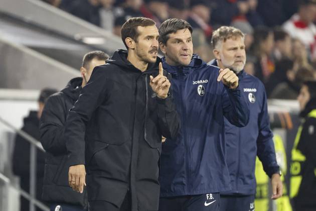 Julian Schuster (SC Freiburg, Trainer) und Florian Bruns (SC Freiburg, Co-Trainer) , Deutschland, Fussball, UEFA Europa League, 1. Spieltag, 2025 2026, SC Freiburg vs. FC Basel, 24.09.2025, Stadion am Wolfswinkel, Freiburg im Breisgau, Deutschland Freiburg im Breisgau Stadion am Wolfswinkel Baden-Württemberg Deutschland Copyright: xGrantxHubbsx