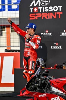 MOTO - MOTO GP - GRAND PRIX OF JAPAN 2025 MARQUEZ Marc (spa), Ducati Lenovo Team, Ducati Desmosedici GP25, portrait celebrates his second place of the sprint race during the 2025 MotoGP Motul Grand Prix of Japan on the Twin Ring Motegi Circuit from September 26 to 28, At Motegi, Japan - MotegiJapan Copyright: xGIGIxSOLDANOx