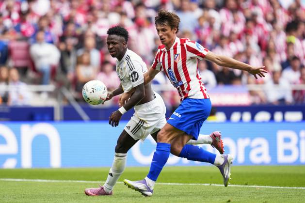 ESP: Atletico de Madrid - Real Madrid CF La Liga EA Sports. Date 7 Vinicius Junior of Real Madrid CF and Dean Huijsen of Real Madrid CF during the La Liga EA Sports match between Atletico de Madrid and Real Madrid CF played at Riyadh Metropolitano Stadium on September 27, 2025 in Madrid. kpng Copyright: xCesarxCebollax xPRESSINx PS_240927_ATM_RMA_2526_307