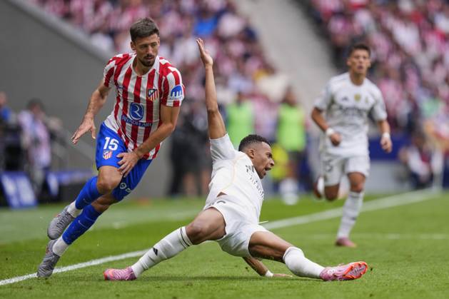 ESP: Atletico de Madrid - Real Madrid CF La Liga EA Sports. Date 7 Kylian Mbappe of Real Madrid CF and Clement Lenglet of Atletico de Madrid during the La Liga EA Sports match between Atletico de Madrid and Real Madrid CF played at Riyadh Metropolitano Stadium on September 27, 2025 in Madrid. kpng Copyright: xCesarxCebollax xPRESSINx PS_240927_ATM_RMA_2526_432