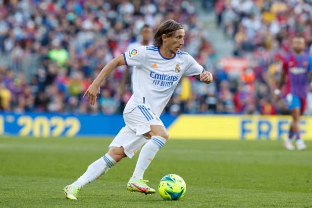 FC Barcelona, Barca v Real Madrid CF - La Liga Santander BARCELONA, SPAIN - OCTOBER 24: Luka Modric of Real Madrid during the La Liga match between FC Barcelona and Real Madrid at Camp Nou in Barcelona on October 24, 2021 Catalonia Spain. Editorial use only. Please get in touch for any other usage. Copyright: x2025xAnadoluxAdriaxPuigx