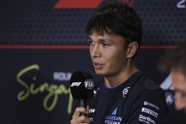 F1 - SINGAPORE GRAND PRIX 2025 ALBON Alexander (tha), Williams Racing FW47, portrait press conference, PK, Pressekonferenz during the 2025 Formula 1 Singapore Grand Prix, 18th round of the 2025 FIA Formula One World Championship, WM, Weltmeisterschaft from October 3 to 5, 2025 on the Marina Bay Street Circuit, in Singapore - SingaporeSingapore Copyright: xXavixBonillax