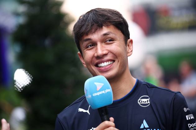 F1 - SINGAPORE GRAND PRIX 2025 ALBON Alexander (tha), Williams Racing FW47, portrait during the 2025 Formula 1 Singapore Grand Prix, 18th round of the 2025 FIA Formula One World Championship, WM, Weltmeisterschaft from October 3 to 5, 2025 on the Marina Bay Street Circuit, in Singapore - SingaporeSingapore Copyright: xEricxAlonsox