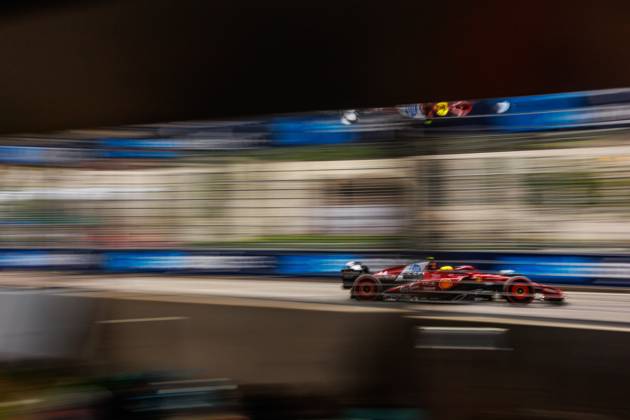 October 3, 2025, Singapore, Singapore: Charles Leclerc of Monaco drives the (16) Scuderia Ferrari HP SF-25 during practice session one ahead of the F1 Grand Prix of Singapore at the Marina Bay Street Circuit. Singapore Singapore - ZUMAs197 20251003_aaa_s197_126 Copyright: xGeorgexHitchensx