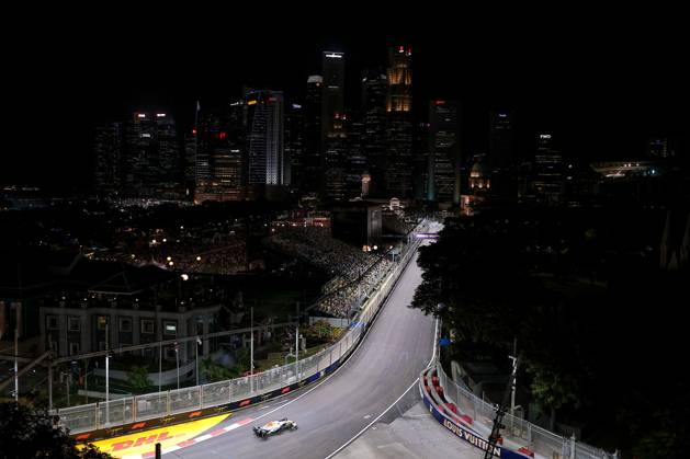 F1 - SINGAPORE GRAND PRIX 2025 30 LAWSON Liam (nzl), Visa Cash App RB F1 Team VCARB02, action during the 2025 Formula 1 Singapore Grand Prix, 18th round of the 2025 FIA Formula One World Championship, WM, Weltmeisterschaft from October 3 to 5, 2025 on the Marina Bay Street Circuit, in Singapore - SingaporeSingapore Copyright: xEricxAlonsox