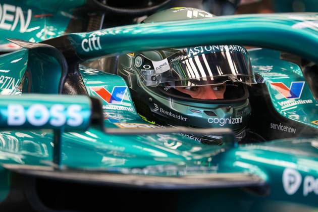 FORMULE 1 : Grand prix de Singapour - 03 10 2025 18 Lance Stroll (CAN) Aston Martin Aramco F1 Team (GBR) Aston Martin AMR25 Mercedes during the 2025 Formula One Singapore Grand Prix, 18th round of the 2025 Formula 1 World Championship, WM, Weltmeisterschaft taking place from October 03 to 05, 2025 on the Marina Bay Street circuit in Singapore (SGP) SINGAPORESingapore  Copyright: xMPSxAGENCYx