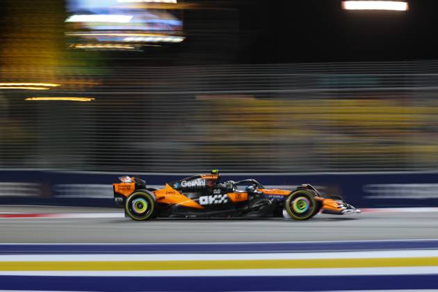 FORMULE 1 : Grand prix de Singapour - 03 10 2025 4 Lando Norris (GBR) McLaren F1 Team (GBR) MCL39 Mercedes during the 2025 Formula One Singapore Grand Prix, 18th round of the 2025 Formula 1 World Championship, WM, Weltmeisterschaft taking place from October 03 to 05, 2025 on the Marina Bay Street circuit in Singapore (SGP) SINGAPORESingapore  Copyright: xMPSxAGENCYx