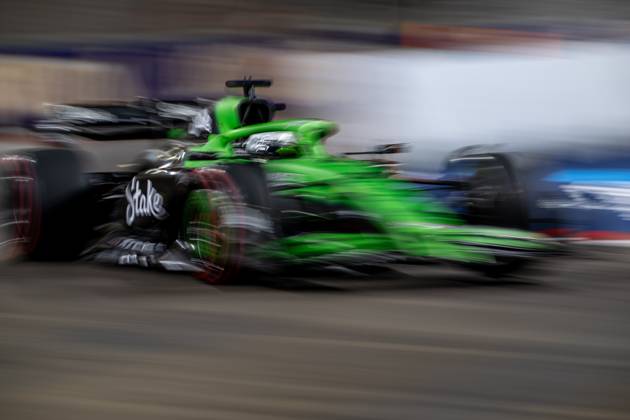 MARINA BAY, SINGAPORE: Nico Hulkenberg, racing for the Stake F1 Team team during the 2025 Formula 1 Singapore Grand Prix at the Marina Bay Street Circuit in Marina Bay, Singapore