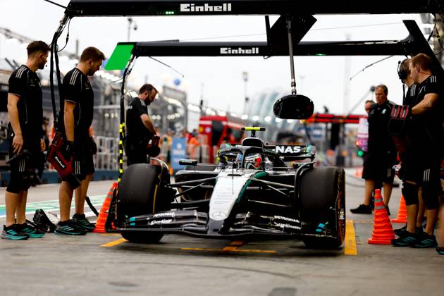 F1 - SINGAPORE GRAND PRIX 2025 12 KIMI ANTONELLI Andrea (ita), Mercedes AMG F1 Team W16, action during the 2025 Formula 1 Singapore Grand Prix, 18th round of the 2025 FIA Formula One World Championship, WM, Weltmeisterschaft from October 3 to 5, 2025 on the Marina Bay Street Circuit, in Singapore - SingaporeSingapore Copyright: xDPPIx