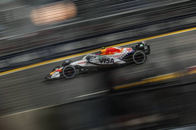 F1 - SINGAPORE GRAND PRIX 2025 30 LAWSON Liam (nzl), Visa Cash App RB F1 Team VCARB02, action during the 2025 Formula 1 Singapore Grand Prix, 18th round of the 2025 FIA Formula One World Championship, WM, Weltmeisterschaft from October 3 to 5, 2025 on the Marina Bay Street Circuit, in Singapore - SingaporeSingapore Copyright: xDPPIx
