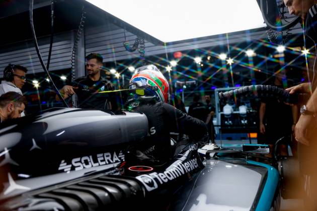 F1 - SINGAPORE GRAND PRIX 2025 KIMI ANTONELLI Andrea (ita), Mercedes AMG F1 Team W16, portrait during the 2025 Formula 1 Singapore Grand Prix, 18th round of the 2025 FIA Formula One World Championship, WM, Weltmeisterschaft from October 3 to 5, 2025 on the Marina Bay Street Circuit, in Singapore - SingaporeSingapore Copyright: xDPPIx