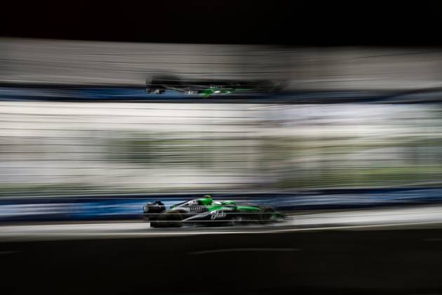 F1 - SINGAPORE GRAND PRIX 2025 05 BORTOLETO Gabriel (bra), Stake F1 Team Kick C45, action during the 2025 Formula 1 Singapore Grand Prix, 18th round of the 2025 FIA Formula One World Championship, WM, Weltmeisterschaft from October 3 to 5, 2025 on the Marina Bay Street Circuit, in Singapore - SingaporeSingapore Copyright: xEricxAlonsox