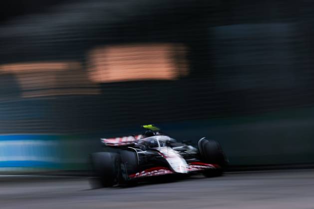 F1 - SINGAPORE GRAND PRIX 2025 87 BEARMAN Ollie Oliver (gbr), Haas F1 Team VF-25 Ferrari, action during the 2025 Formula 1 Singapore Grand Prix, 18th round of the 2025 FIA Formula One World Championship, WM, Weltmeisterschaft from October 3 to 5, 2025 on the Marina Bay Street Circuit, in Singapore - SingaporeSingapore Copyright: xEricxAlonsox